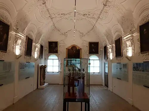 Festsaal mit Gemäldesammlung