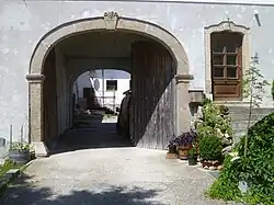 Eingangsportal zum Meierhof