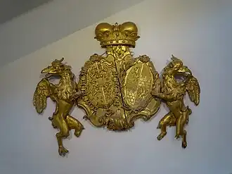 Wappen beim Stiegenaufgang