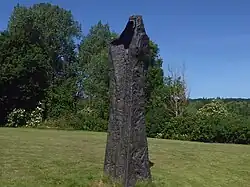 Magdalena Abakanowicz: Handlike Tree – Figura Ultima (2004)