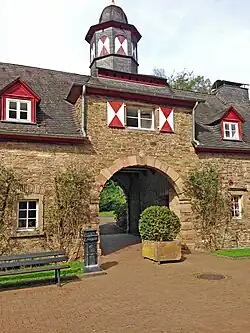 Tor Vorburg Schloss Heiligenhoven