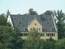 Schloss Rosenau (Coburg) bei Oeslau, hervorgegangen aus dem Stammsitz der Rosenauer