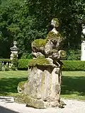 Gartenfigur vor dem Schloss St. Martin