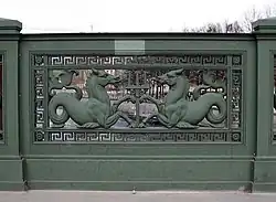 Zwei Hippokampen im Brüstungsgitter der Berliner Schloßbrücke