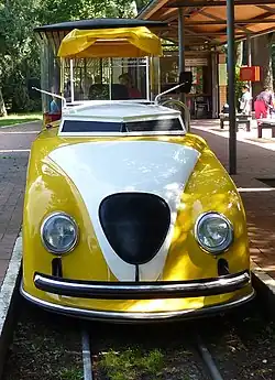 Porsche-Lok der Schlossgartenbahn Karlsruhe