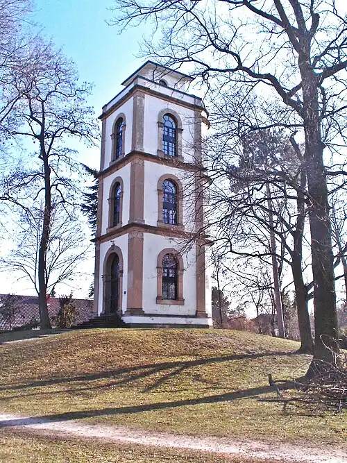 Schlossturm in Limburgerhof, erbaut von Graf Waldner von Freundstein