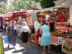 Besucher und Stände