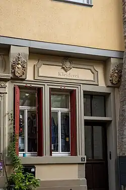 Senftenhaus Seiteneingang