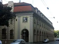 Ehemaliger Reitschultrakt zur Prinz-Eugen-Straße, Sitz der Schweizer Botschaft