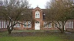 Ehemaliges Armenstift, heute Kindergarten, Gemeindebüro und Teil des Dorfgemeinschaftshauses