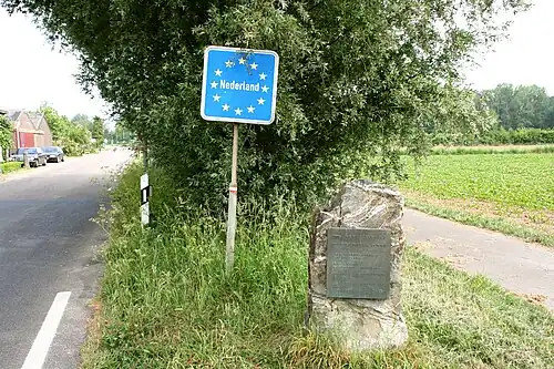Gedenkstein zur Markierung der westlichsten Landesstelle Deutschlands beim Haus Groevenkamp