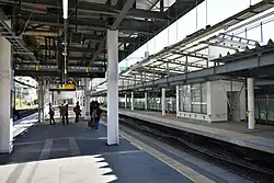 Ansicht der Bahnsteige (hier noch ohne Bahnsteigtüren)