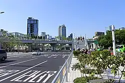 Einer von 17 Fußgängerwegen, die mit Seoullo&nbsp;7017 verbunden sind