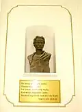 Lenaubüste in der Eingangshalle des Nikolaus-Lenau-Lyzeums mit Inschrift, 2010