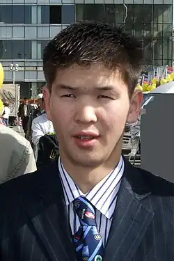 Pürewdordschiin Serdamba, der mongolische Finalist von 2008, unterlag in seinem ersten Kampf