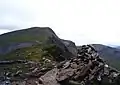 Der Gipfelcairn des Sgùrr nan Each, Blick nach Norden auf den benachbarten Sgùrr nan Clach Geala