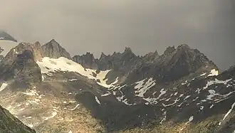 Sidelenhorn (links) und Gross Furkahorn (Mitte) vom Grimselpass