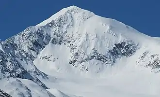Similaun mit Nordwand, Niederjochferner (rechts) und Marzellferner (unten) - Ende Mai 2025