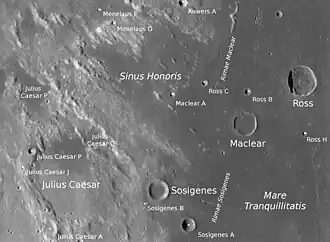 Sosigenes (Mitte unten) und Umgebung (LROC-WAC)