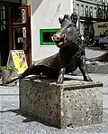 Bronzeskulptur „Sitzender Keiler“