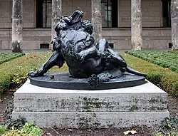 Herkules mit dem Nemëischen Löwen, 1879, Bodestraße 1–3, Berlin-Mitte