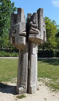 Steinerne Pflanze (1975) Berlin-Staaken