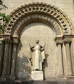 Antonius von Padua, an der Seite zur Adalbertstraße