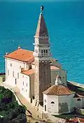 Turm der Kathedrale St. Georg in Piran (Slowenien)