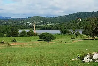 Umgebung mit San Antonio-Stausee