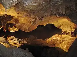 Höhlen im Kujang-Gebiet