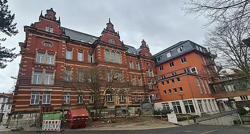 Sophien-Krankenhaus in Weimar, Rückansicht des Hauptgebäudes (2023)