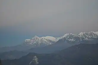 Blick von Ghandruk auf den Dhaulagiri Himal; Ghustang ganz links; rechts davor Gurja Himal;