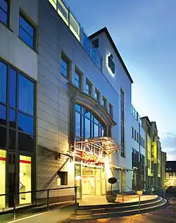 Frontansicht der Hauptgeschäftsstelle der Sparkasse Werl