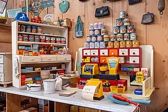 Klassischer Krämerladen mit Schweizer Markenprodukten