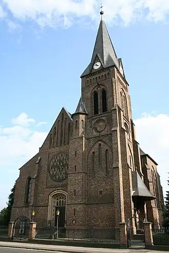 St. Barbara, Langenfeld-Reusrath (2 auf der Karte)