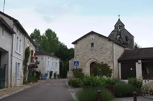 Ortszentrum mit Kirche Saint-Front