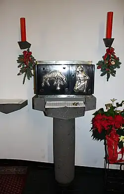 Silberbeschlagener Tabernakel aus Ebenholz