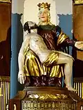 Mittelalterliche Pieta am Altar der Seitenkapelle