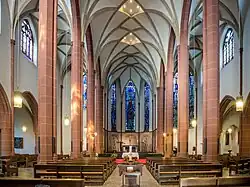 St. Apollinaris Düsseldorf Innenraum Vorne
