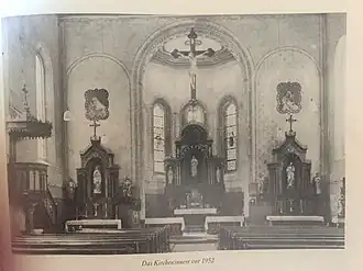 Historische Ansichten des Kircheninneren[9]