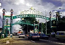 Einfahrt nach St. James von Woodbrook aus