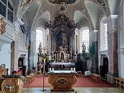Chor mit Hochaltar