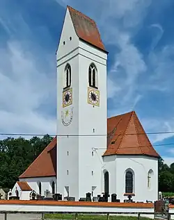 St. Michael aus südöstlicher Blickrichtung