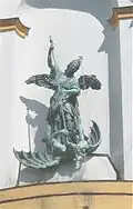 St. Michael, Berg am Laim, Erzengelplastik