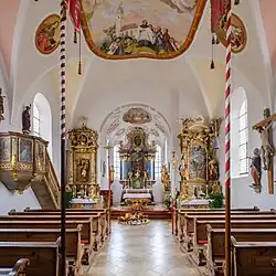 Blick zum Hauptaltar