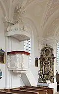 Linker Seitenaltar mit Kanzel
