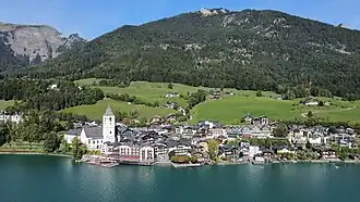 Südwestansicht von St. Wolfgang im Salzkammergut