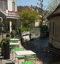 Offene Bachstrecke in der neueren Unterstadt, nach vorne fliessend