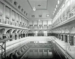 Herrenschwimmhalle (1916)