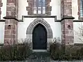 Gotisches Portal im nördlichen Langhaus